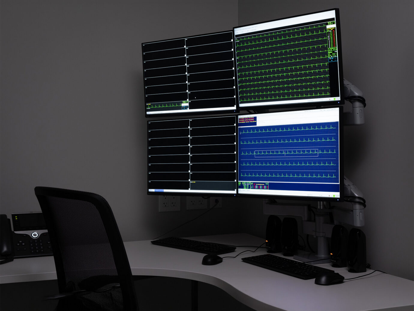 quad screen monitor setup