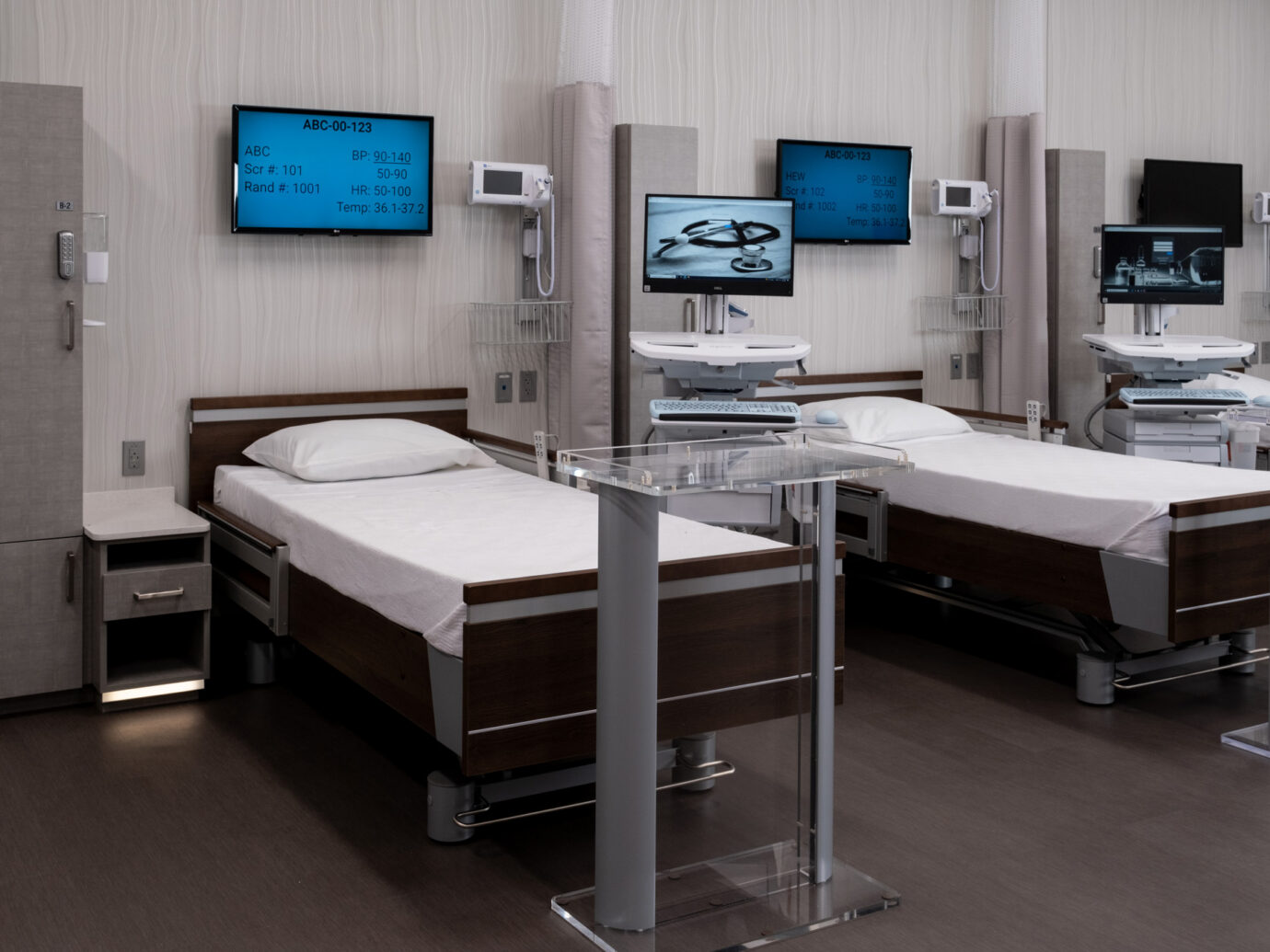 220927 Dr Vince 0607 High Rez